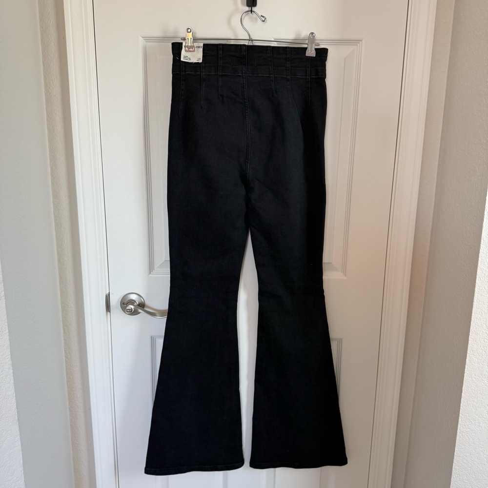 NWT We The Free Jayde Flare Jeans, 29 - Picture 3 of 11